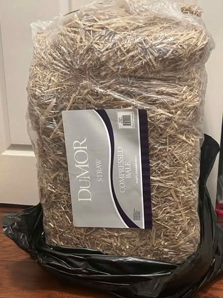 Photo of free Bale of straw (Williamsport) #1