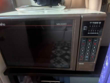 Photo of free Working Microwave (Neasden NW10) #1
