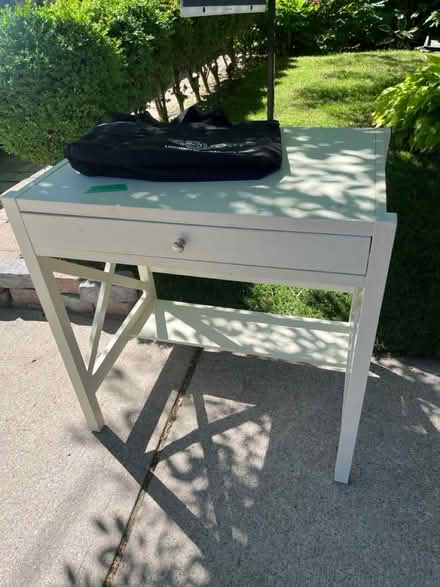 Photo of free Desk / Side Table (Midtown) #1