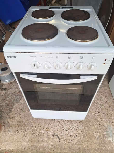 Photo of free Beko cooker (Hibaldstow) #1