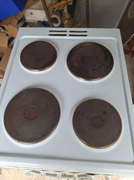 Photo of free Beko cooker (Hibaldstow) #3