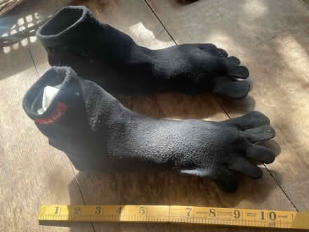 Photo of free Injinji toe socks size 9-11 (Fairfield LA1) #2
