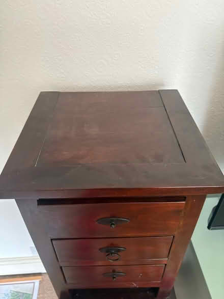 Photo of free Wooden bedside chests (Hp6 6bt) #2