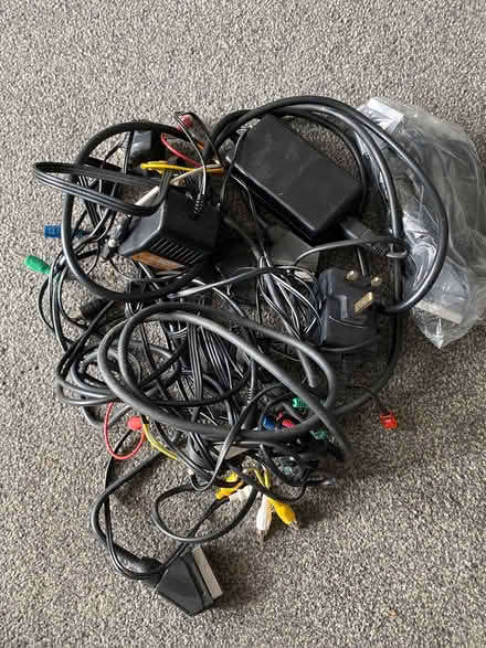 Photo of free Power cables etc (Havant PO9) #1