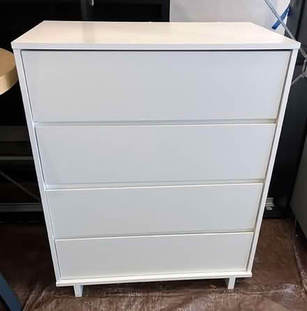 Photo of free white chest-of-drawers [20886] #1