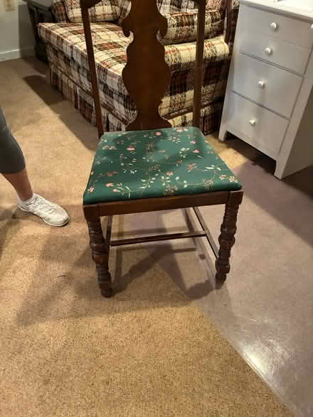 Photo of free Chair (Berwyn) #2