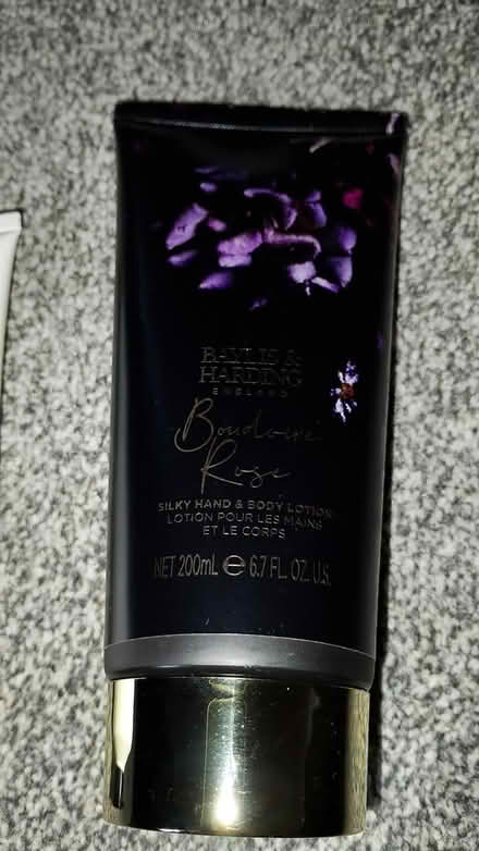 Photo of free New body creams (Chesser EH14) #2