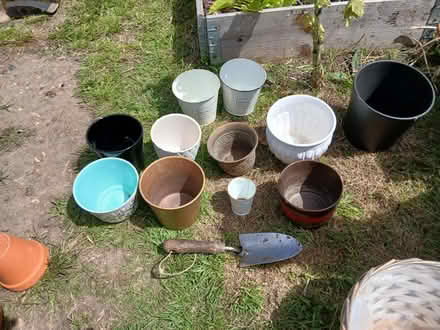 Photo of free Selection of flower pots (Southbourne BH6) #1