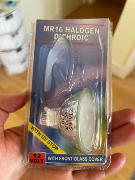 Photo of free One MR16 halogen dichroic bulb, 12v, pin style (Talbot Village BH10) #1
