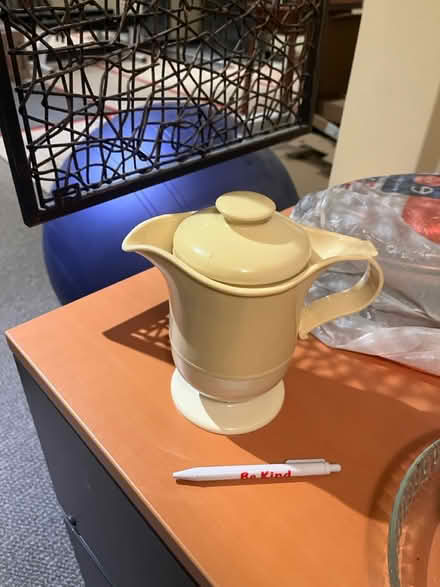 Photo of free Insulated jug, Pyrex dish… (Old ottawa south) #1