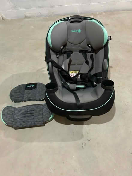 Photo of free Safety first car seat (Oxford) #3