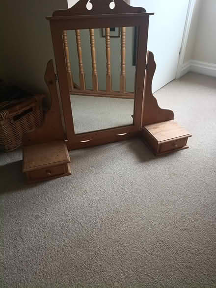 Photo of free Dressing Table Mirror (Chester CH1) #1
