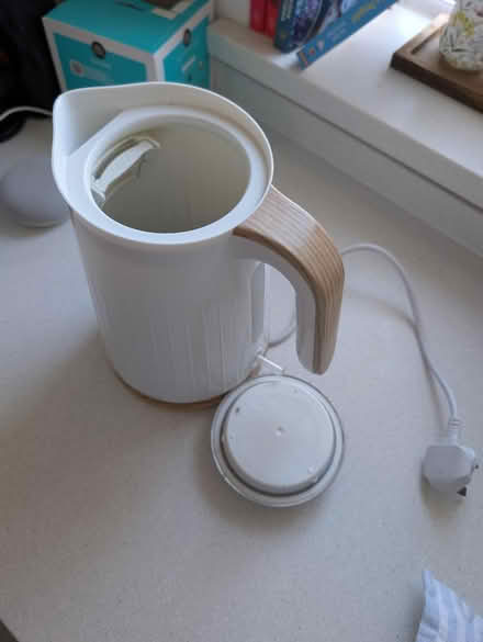 Photo of free kettle (LS26 Great Preston) #1