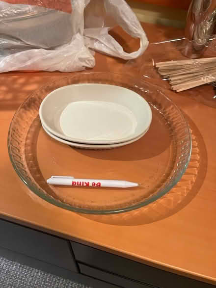 Photo of free Insulated jug, Pyrex dish… (Old ottawa south) #2