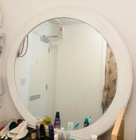 Photo of free Mirror - White / Large / Circular (Holland Park W11) #1