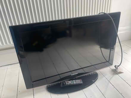 Photo of free TV (Heaton Chapel SK4) #1