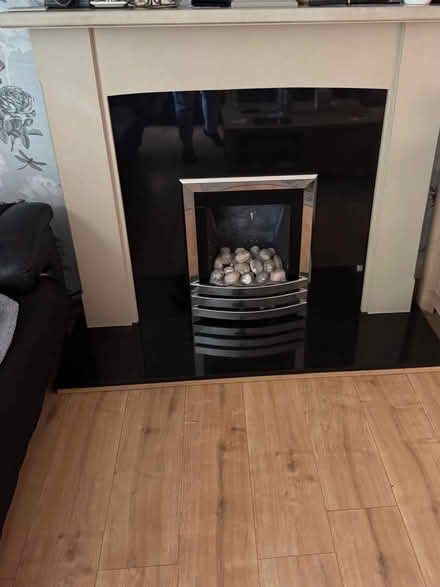 Photo of free Complete fireplace (DE24) #1