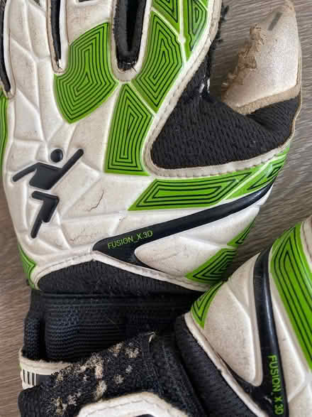 Photo of free Football gloves (W4) #3