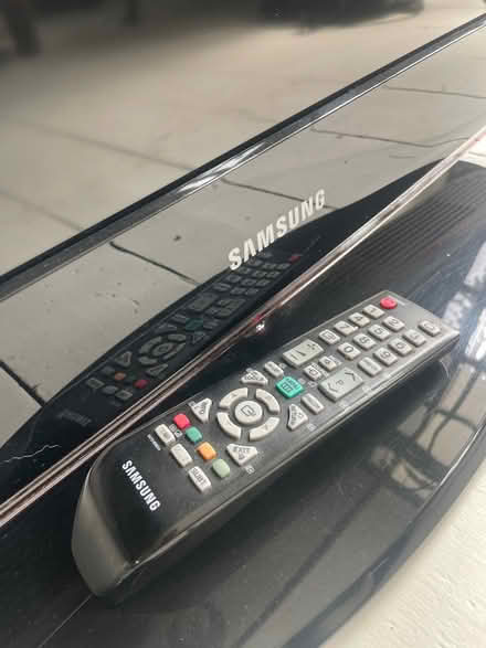 Photo of free TV (Heaton Chapel SK4) #2