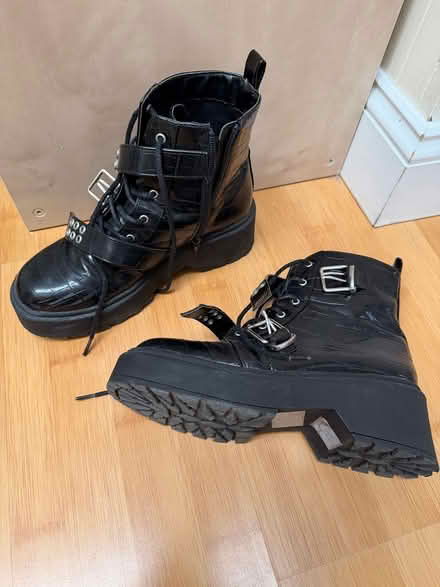 Photo of free Size 7 boots (Sunnyvale (Wolfe)) #2