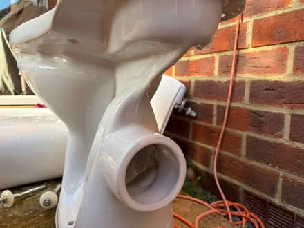 Photo of free Bathroom sanitaryware. Tip Tues PM (CT10) #3