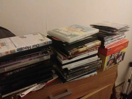 Photo of free Dvds (TN34 blacklands) #1