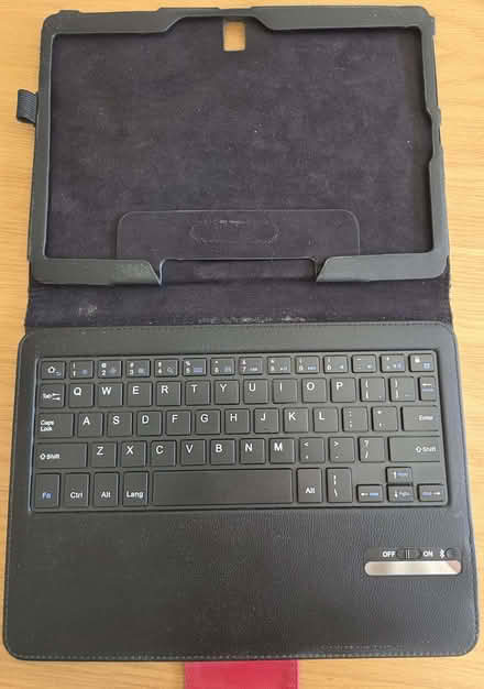 Photo of free Working portable keyboard for tablet etc (Aston Clinton HP22) #2
