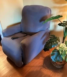 Photo of free Woodinville La-Z-Boy lift recliner (Woodinville) #2