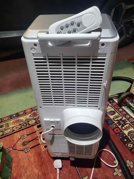 Photo of free Air conditioning unit (Rushden NN10) #3