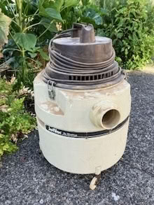 Photo of free medium sized shop vacuum (Bethany area) #1
