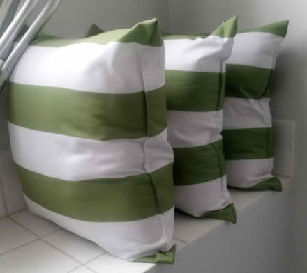 Photo of free three outdoor cushions (Britannia) #1