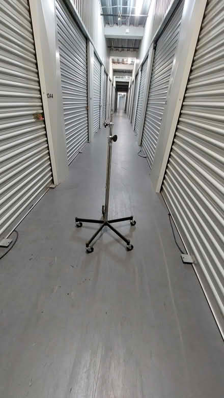 Photo of free Light Stands (94015) #1