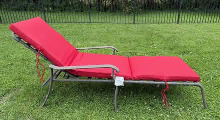 Photo of free patio set (South Farmington Hills) #1