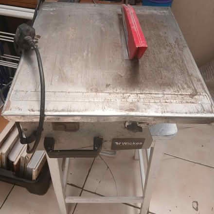 Photo of free Wicke electrical tile cuttee (Rm1 4sh) #1