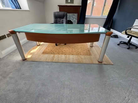 Photo of free Executive desk (Nether Green S11) #1