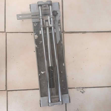 Photo of free Manual tile cutter (Rm1 4sh) #2