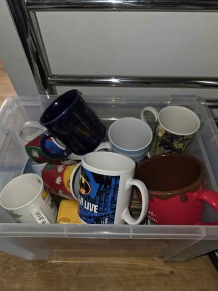 Photo of free Box of assorted mugs (cheshunt EN8) #1
