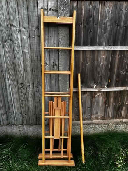 Photo of free Hanging Clothes rack (Leytonstone E11) #1
