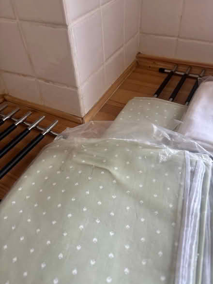 Photo of free 3 Tablecloths With Napkins + Rings (Eythorne CT15) #3