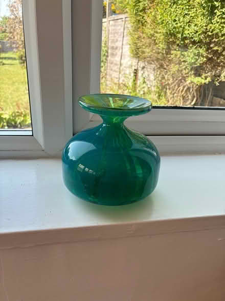 Photo of free Blue glass pot (Dunstable, Bedfordshire) #1
