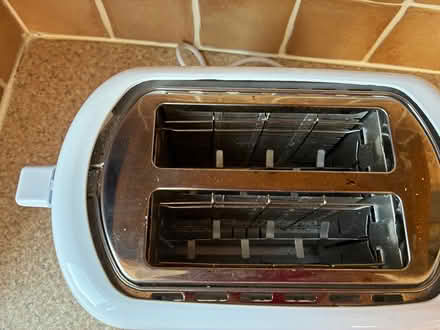 Photo of free Toaster (Dunstable, Bedfordshire) #2