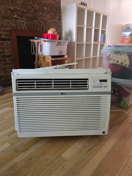 Photo of free Giant AC (Park Slope, Brooklyn) #1
