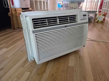 Photo of free Giant AC (Park Slope, Brooklyn) #4