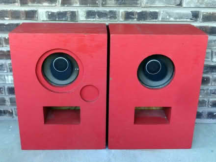 Photo of free Pair of Speakers (Jefferson Avenue Downers Grove) #1