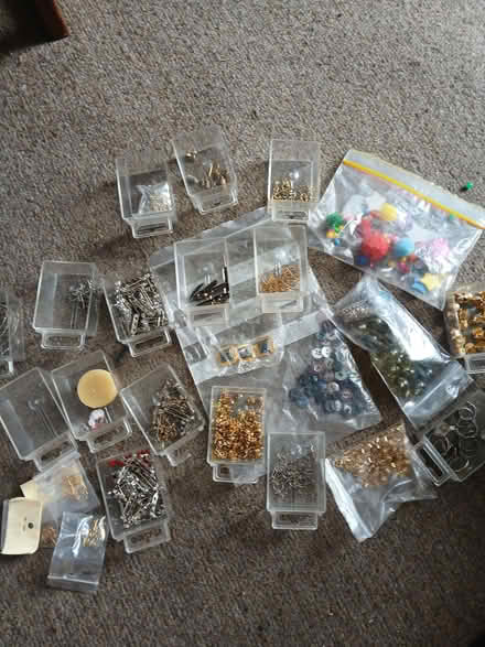 Photo of free jewellery making bits (West Hill TN34) #1