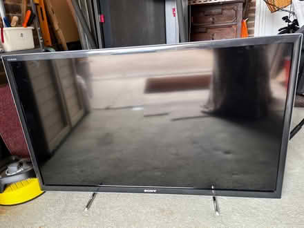 Photo of free Sony BRAVIA 50” TV (Rose Green PO21) #1