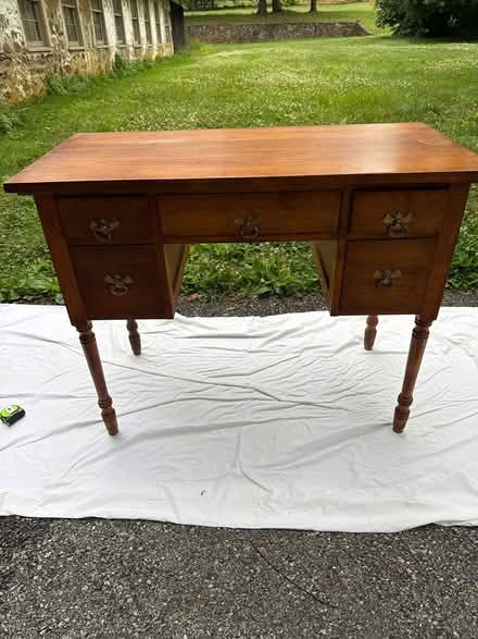 Photo of free Wood desk (Edgemont PA) #1