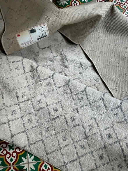 Photo of free Rug, modern design, grey and white (Chevy Chase DC) #2