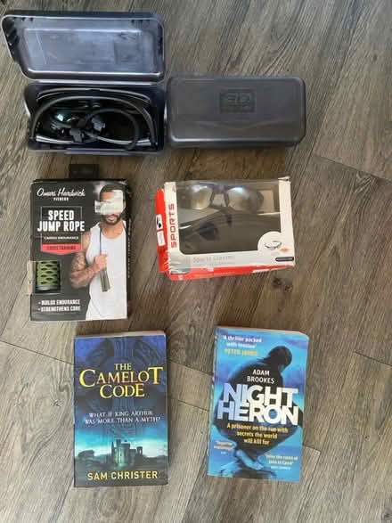 Photo of free Odd bits (Thringstone LE67) #1