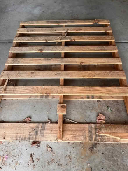 Photo of free Wooden pallet (Fort Sheridan) #2